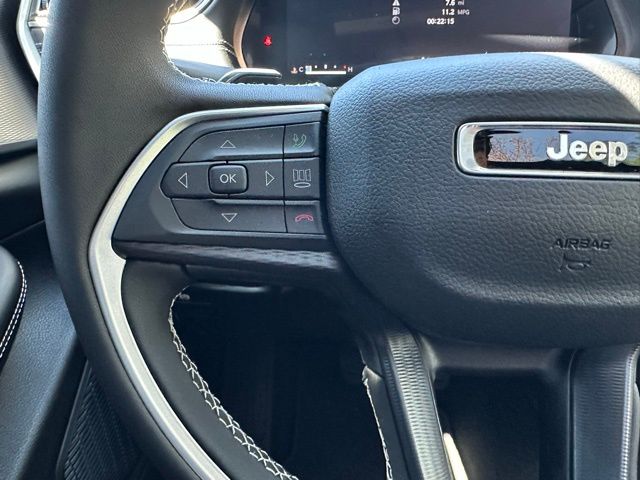 2025 Jeep Grand Cherokee Laredo photo 19