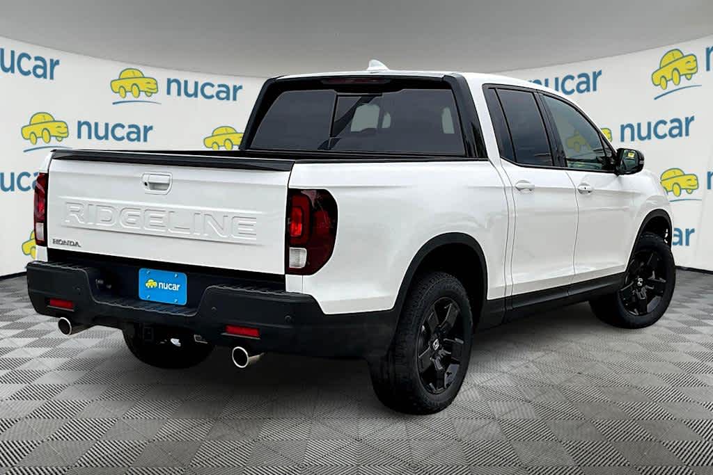 2025 Honda Ridgeline Black Edition photo 6