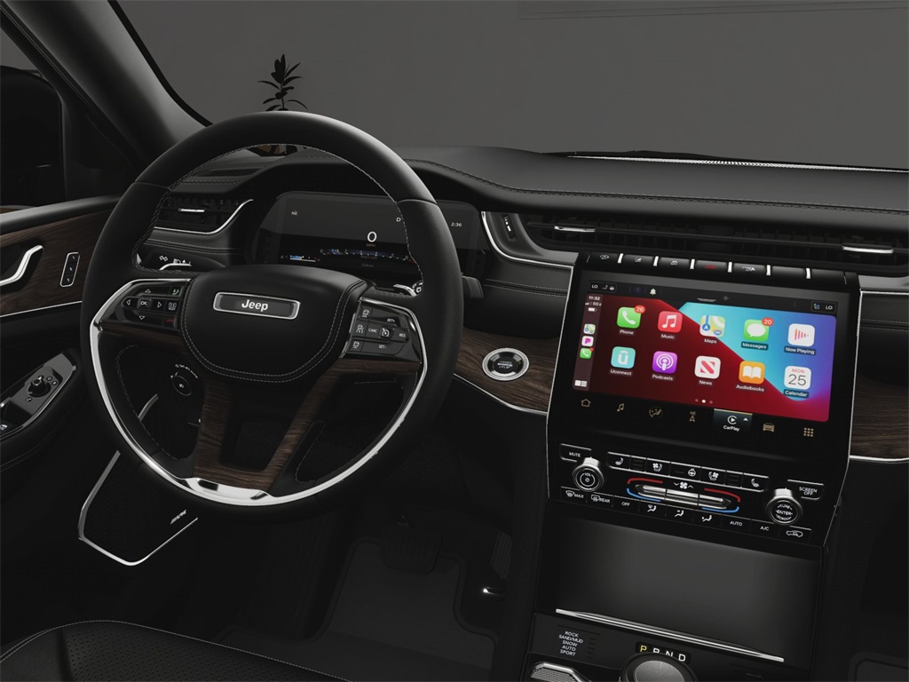 2025 Jeep Grand Cherokee Overland photo 17