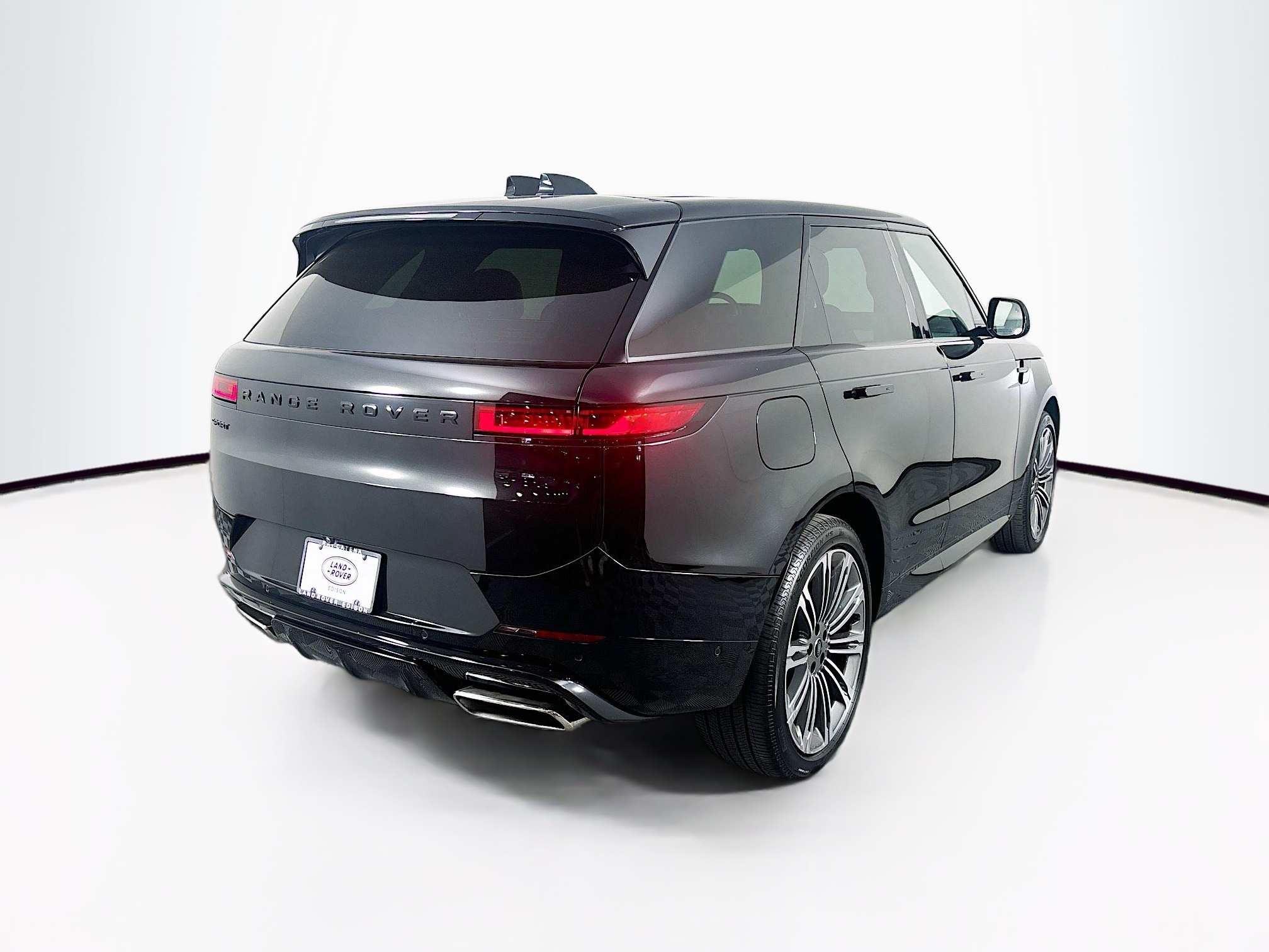 2025 Land Rover Range Rover Sport SE photo 2