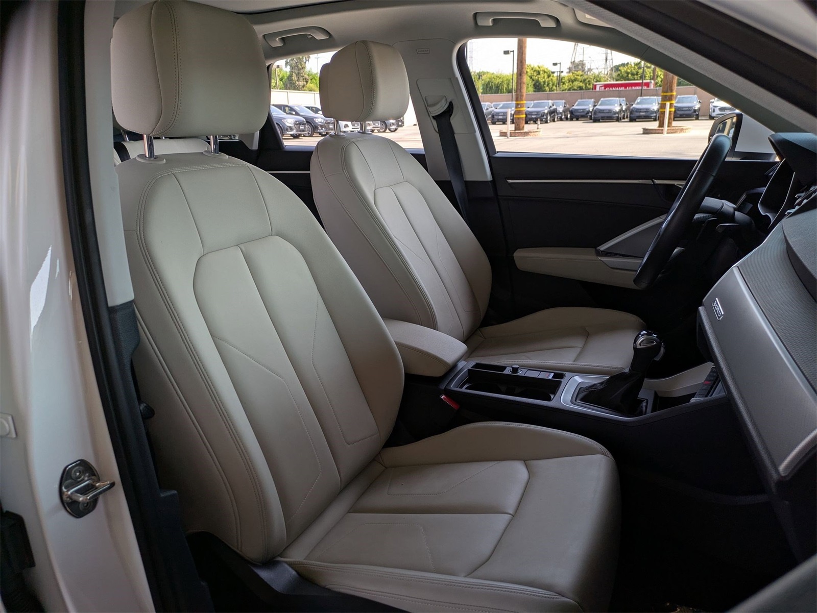 2022 Audi Q3 S line Premium photo 28