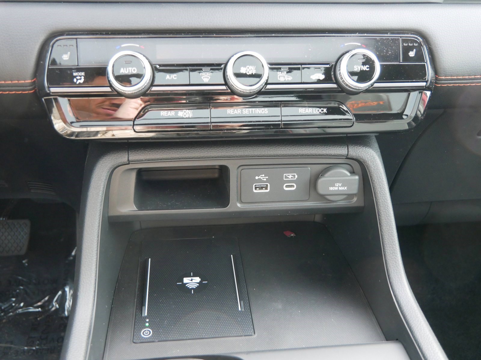 2025 Honda Pilot TrailSport photo 17