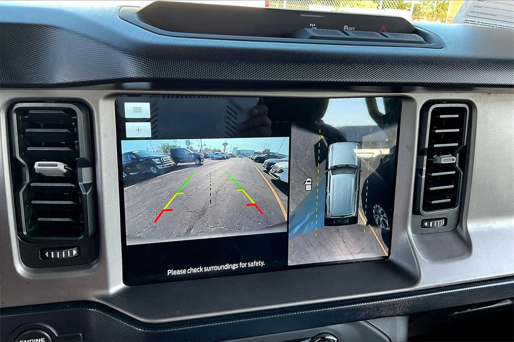 2021 Ford Bronco Outer Banks photo 19