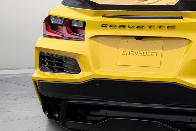 2025 Chevrolet Corvette E-Ray 2LZ photo 12
