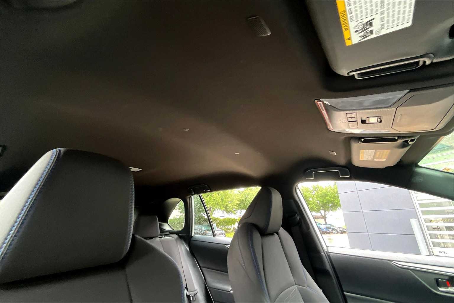 2024 Toyota RAV4 Hybrid SE photo 13