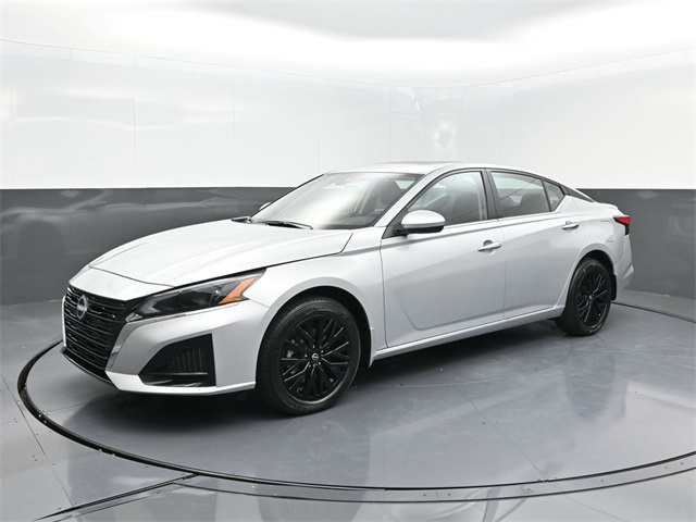 2025 Nissan Altima SV Special Edition photo 2