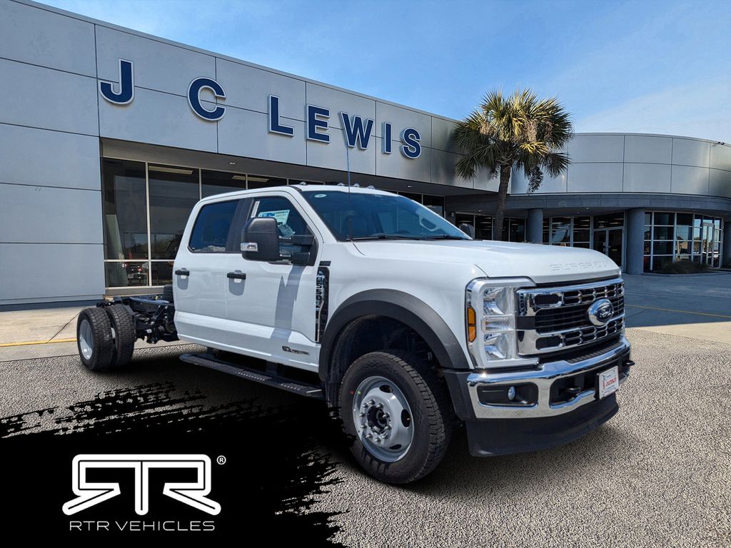2025 Ford F-550 Super Duty Chassis Cab XL's photo