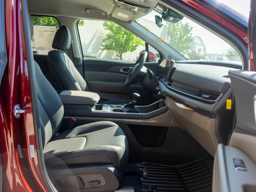2026 Kia Carnival EX photo 10