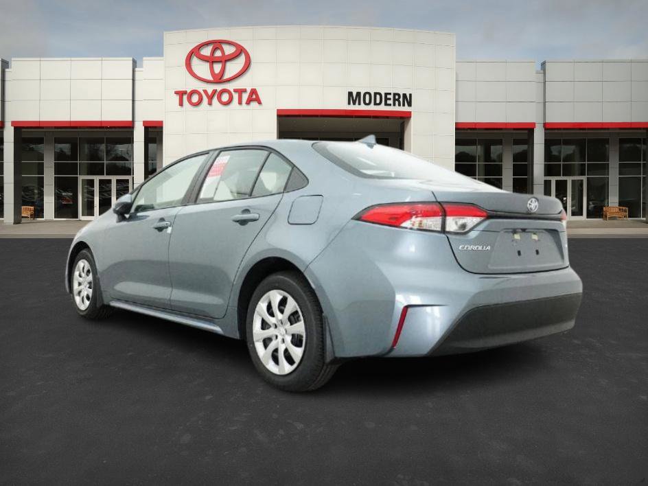 2025 Toyota Corolla LE photo 13
