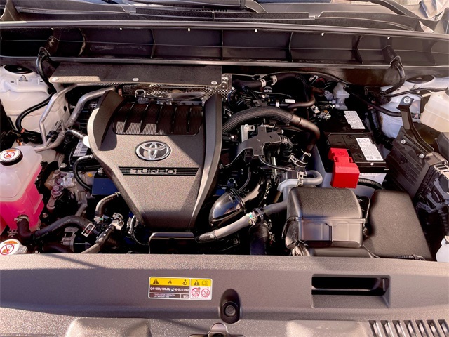 2024 Toyota Highlander XLE photo 18