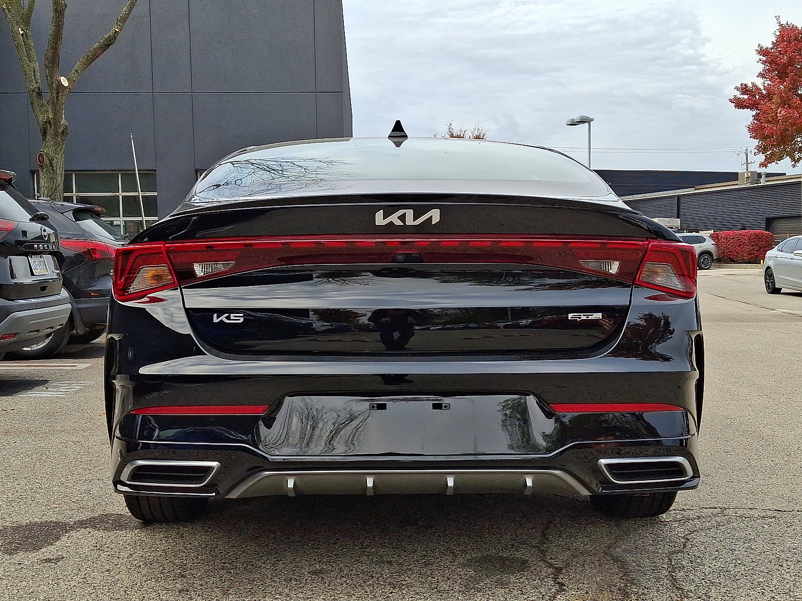 2024 Kia K5 GT-Line photo 4