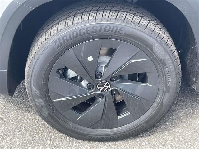 2025 Volkswagen Taos S photo 9