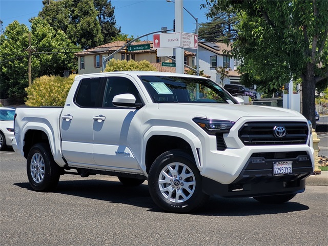 2024 Toyota Tacoma SR5 photo 2