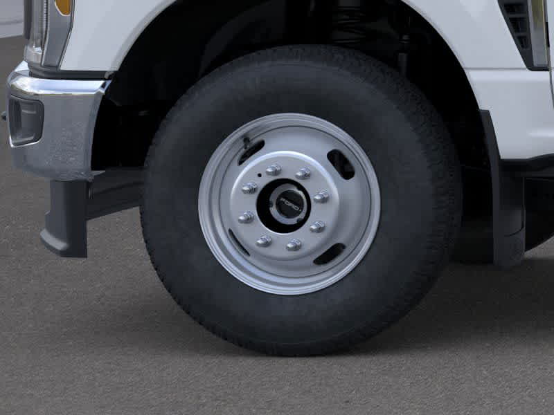 2025 Ford F-350 XL photo 17