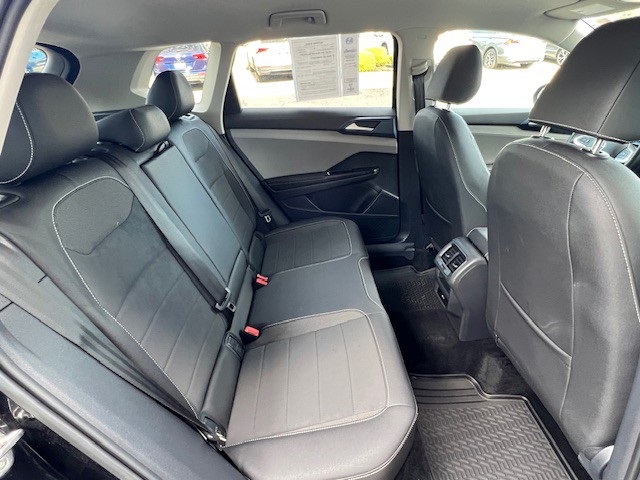 2024 Volkswagen Taos SE photo 15