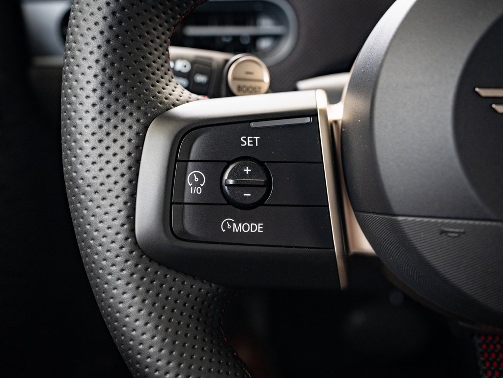 2026 Mini Cooper 4 Door Hardtop Iconic photo 22
