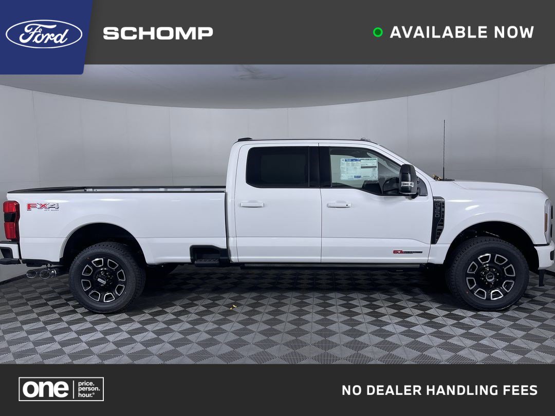 2026 Ford F-350 Super Duty Platinum's photo