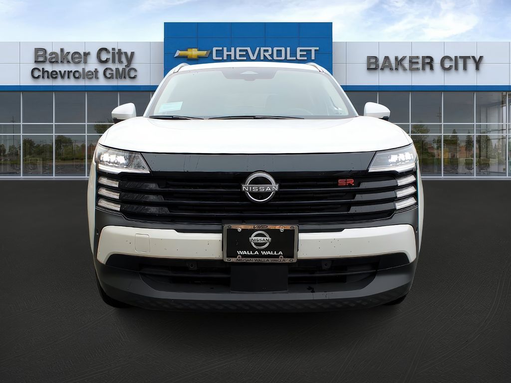 2025 Nissan Kicks SR photo 2