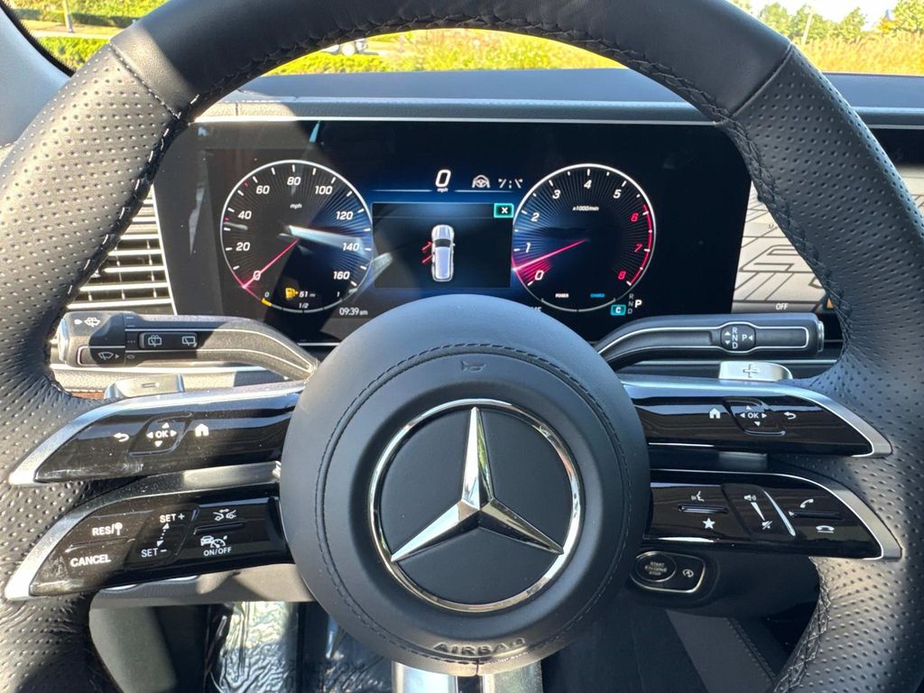 2026 Mercedes Benz GLS 450 4MATIC photo 27