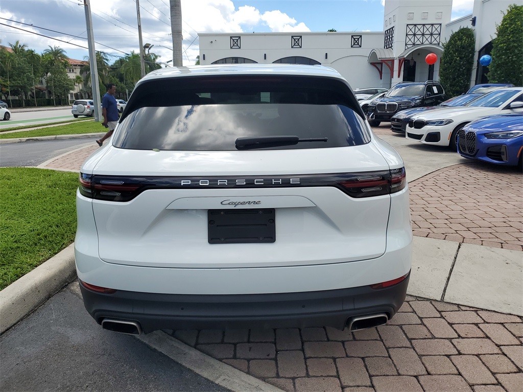 2022 Porsche Cayenne Platinum Edition photo 5
