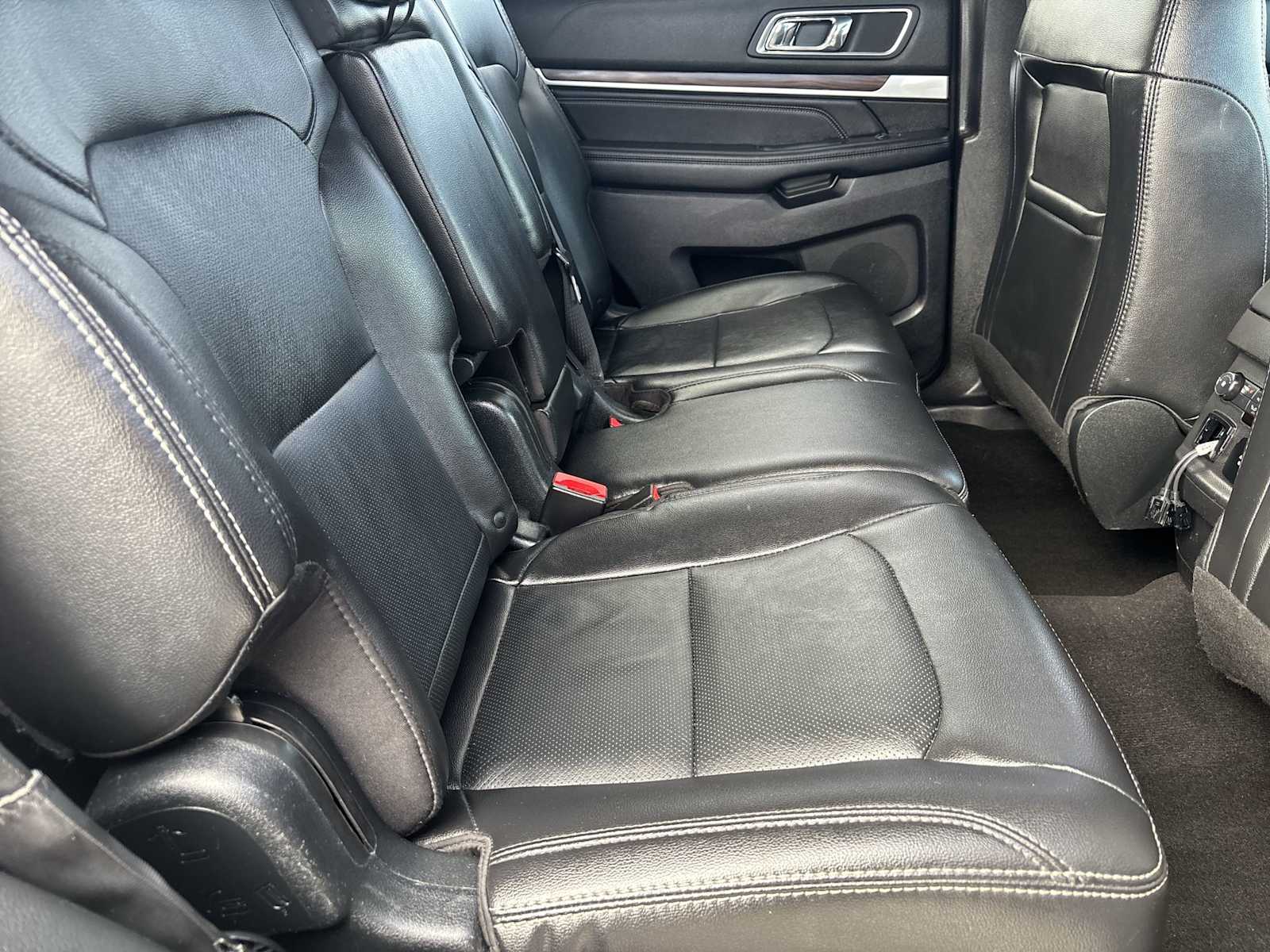2019 Ford Explorer Limited photo 13
