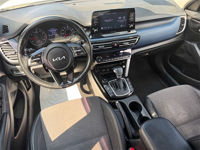 2023 Kia Seltos S photo 33