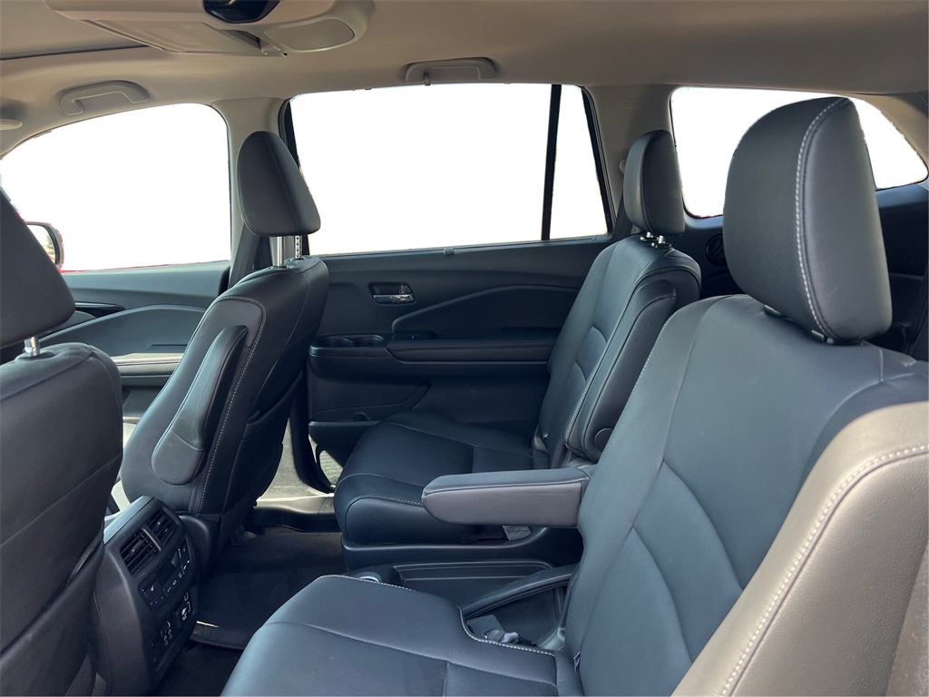 2022 Honda Pilot Touring photo 10