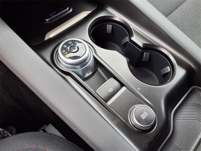 2025 Ford Explorer photo 13