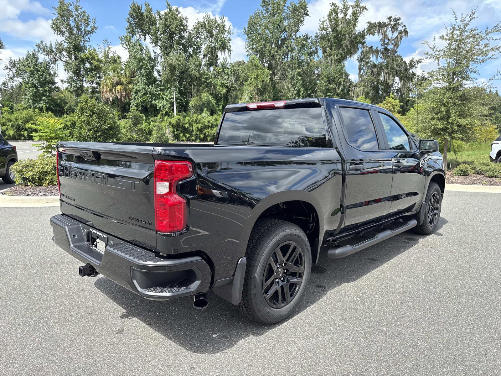 2026 Chevrolet Silverado 1500 Custom photo 3