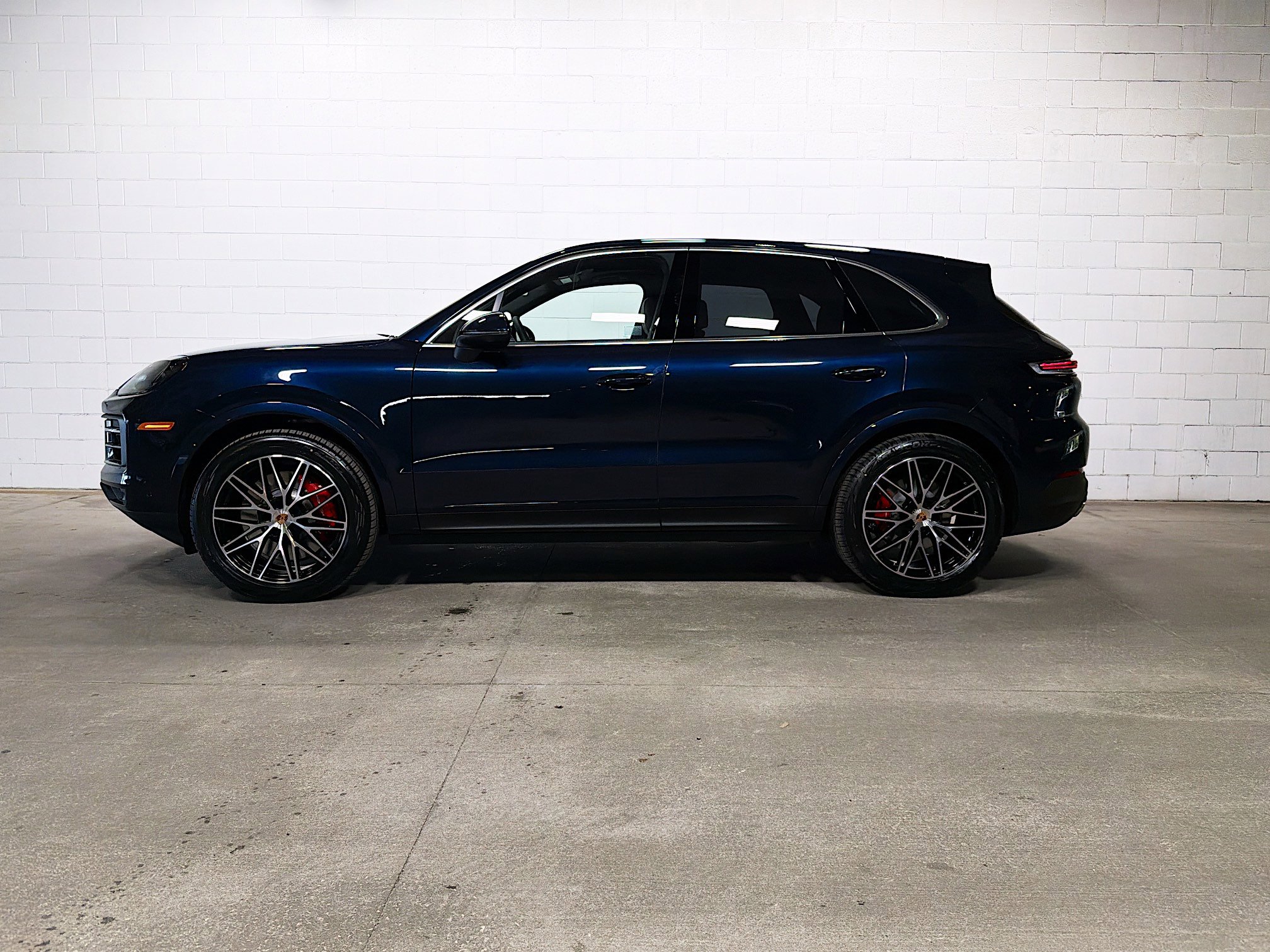 2026 Porsche Cayenne S photo 2