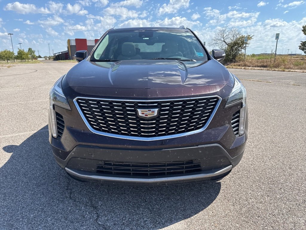 2021 Cadillac XT4 Premium Luxury photo 2