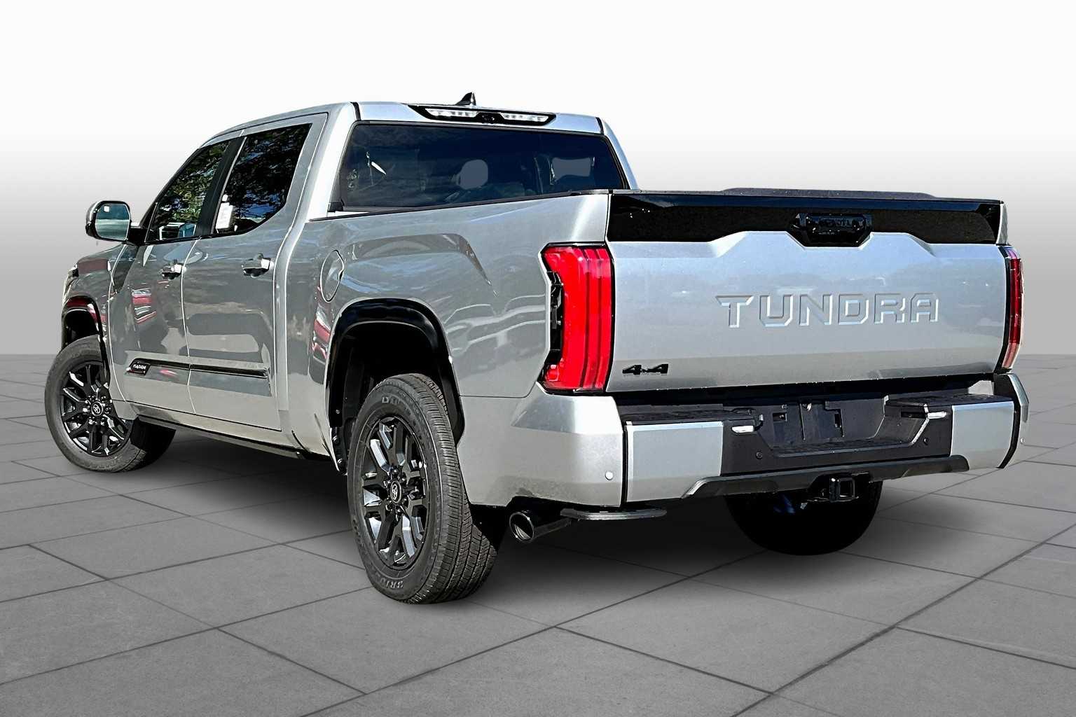 2025 Toyota Tundra Platinum CrewMax photo 11