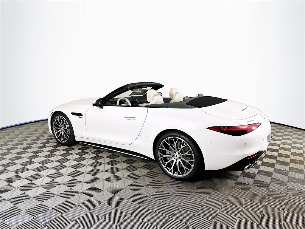 2026 Mercedes Benz SL AMG 43 photo 4