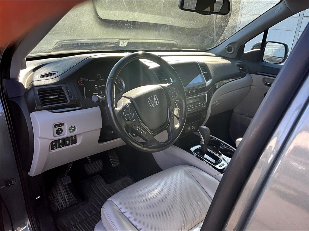 2019 Honda Ridgeline RTL-E photo 8
