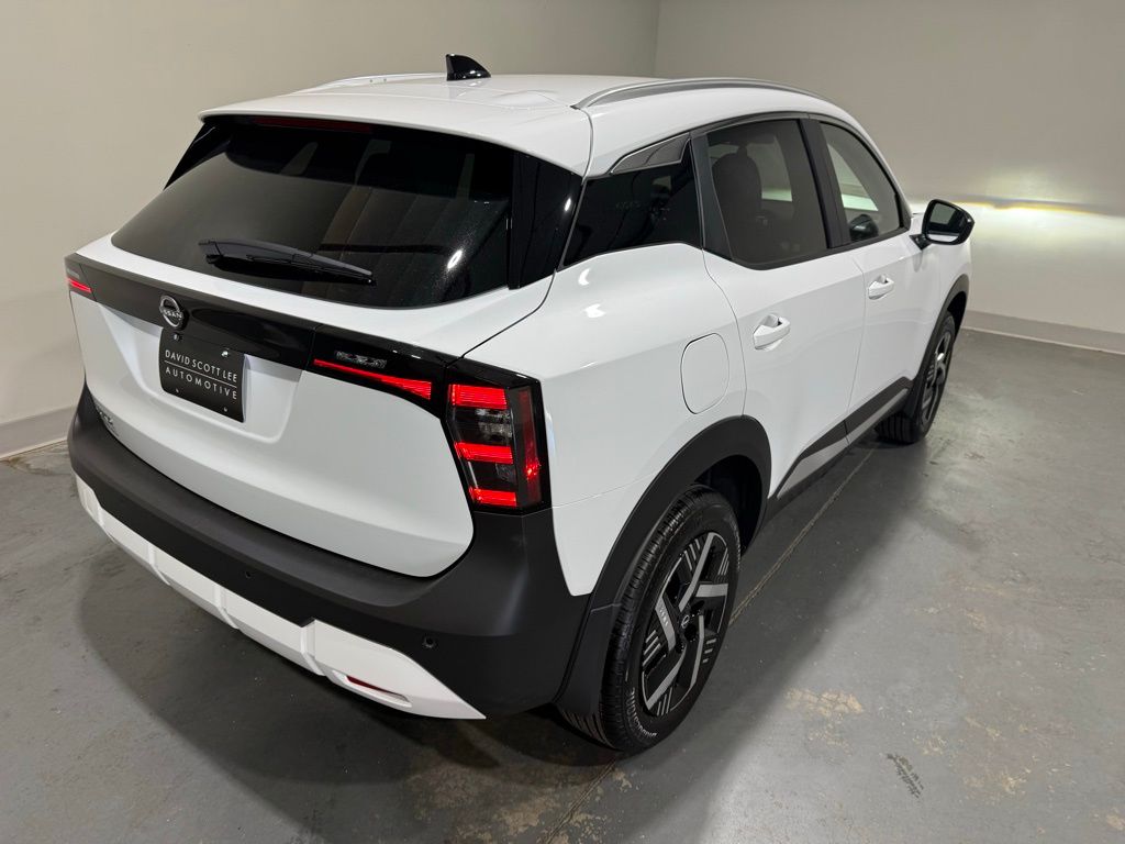 2026 Nissan Kicks SV photo 3