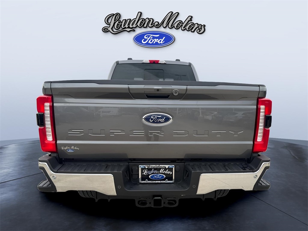2025 Ford F-350 Lariat photo 4