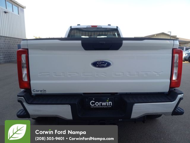 2026 Ford F-350 photo 4
