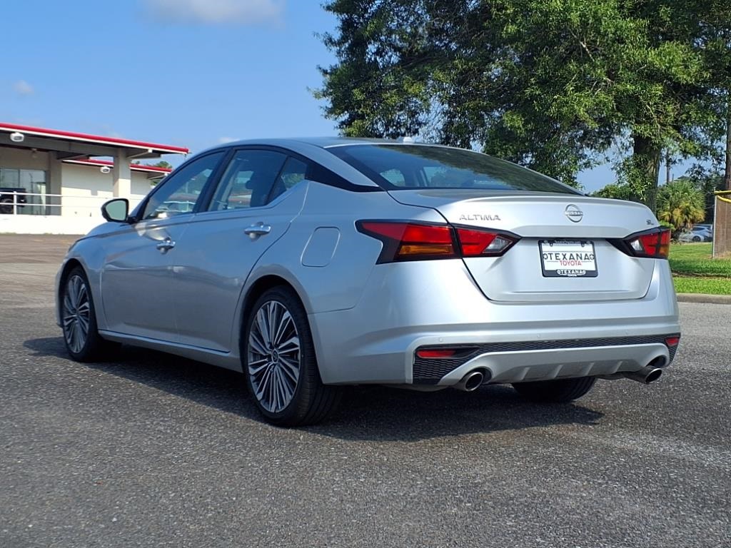 2023 Nissan Altima 2.5 SL photo 3
