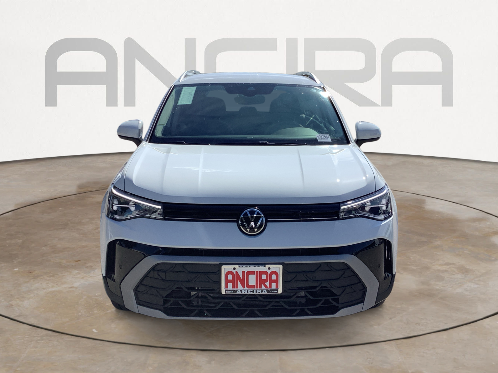 2025 Volkswagen Taos SE photo 2