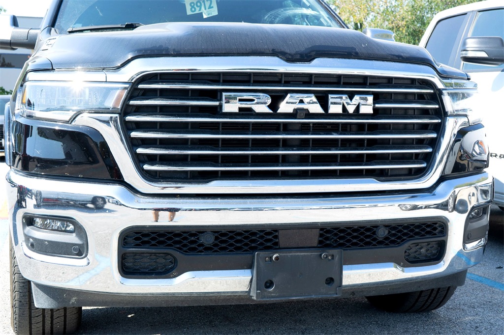 2025 Ram 1500 Laramie photo 3
