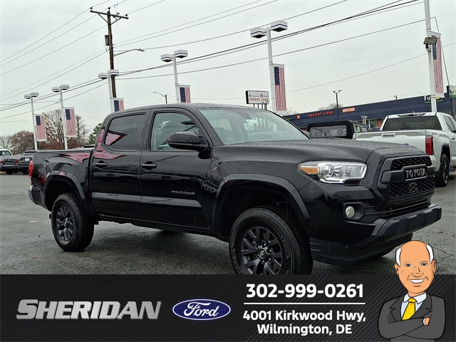 2023 Toyota Tacoma SR5's photo
