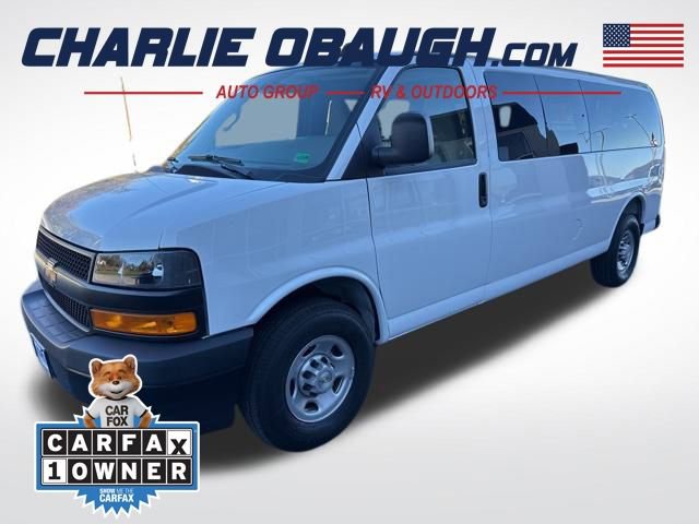 2025 Chevrolet Express Passenger LS's photo