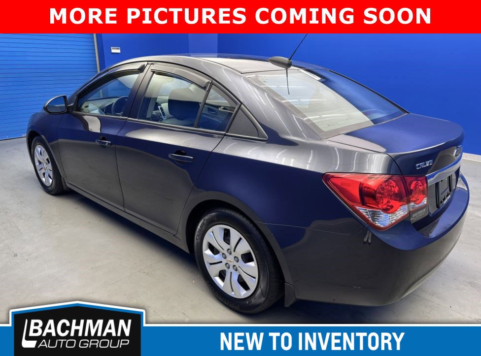 2015 Chevrolet Cruze LS photo 3
