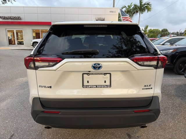 2023 Toyota RAV4 XLE Premium photo 3