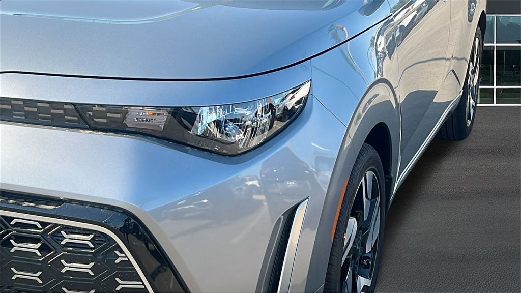 2025 Kia Soul GT-Line photo 4
