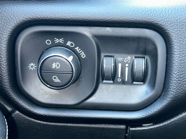 2025 Ram 2500 Laramie photo 17