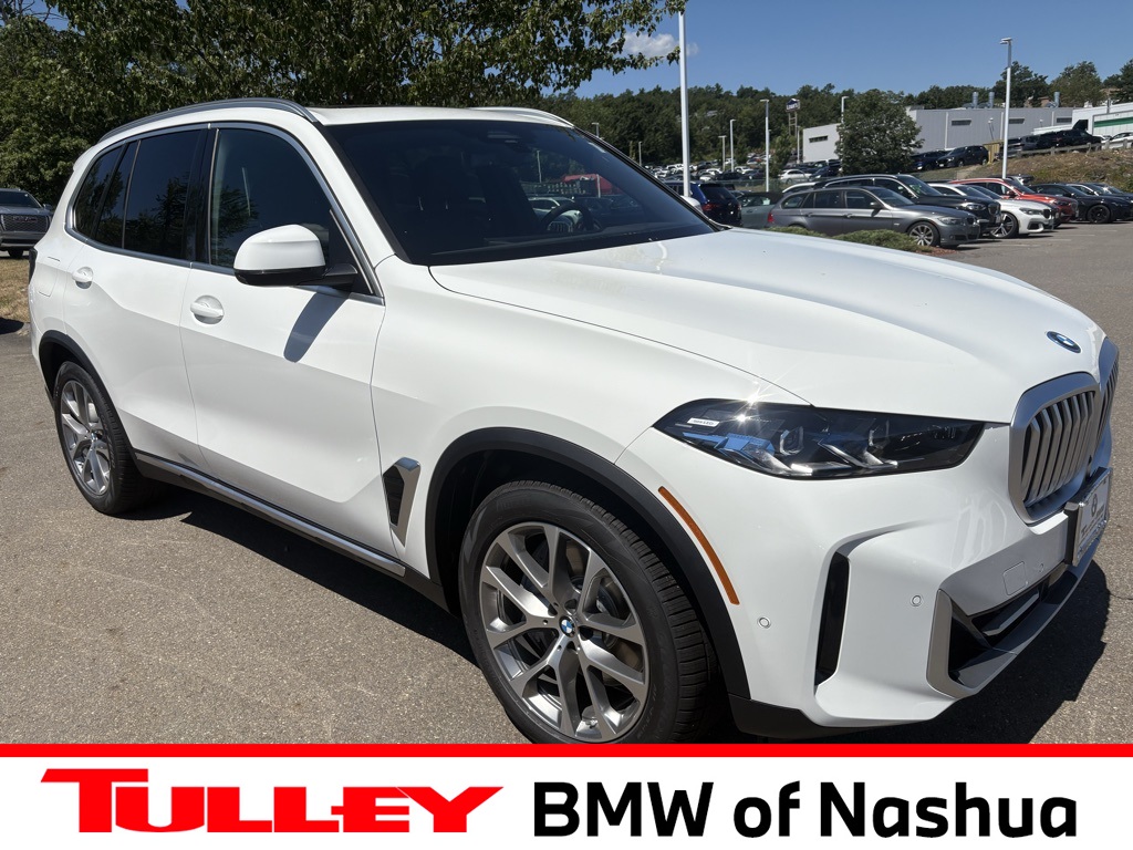 2026 BMW X5 50e's photo