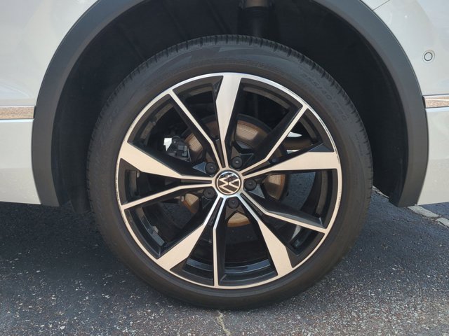 2023 Volkswagen Tiguan SEL R-Line Black photo 22