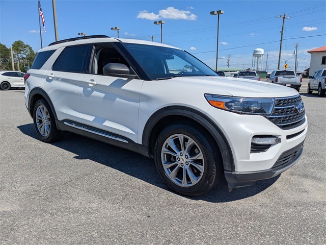 2022 Ford Explorer XLT photo 2