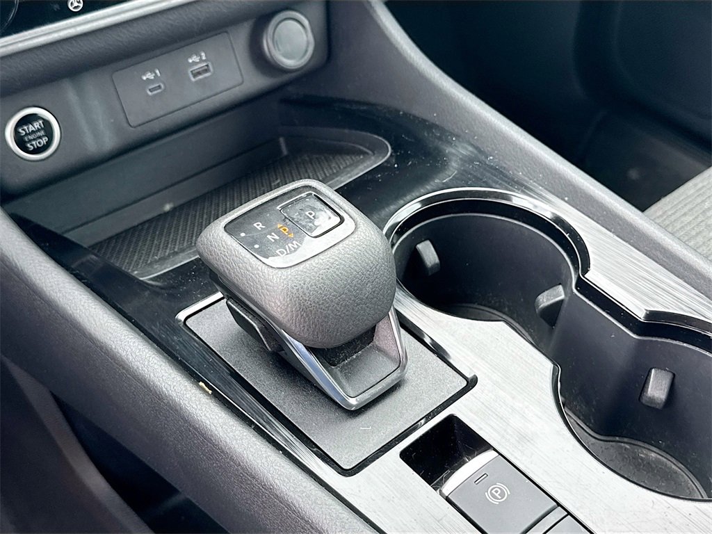 2022 Nissan Rogue S photo 18